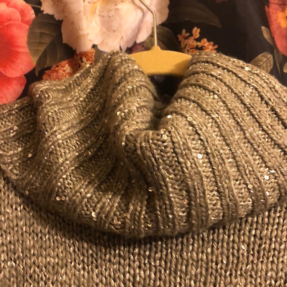 Liz Claiborne Sparkle sweater - Picture 2 of 6